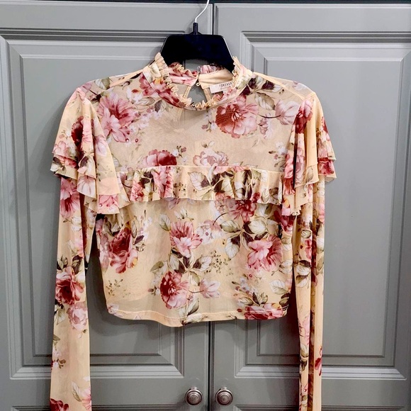 Floral Ruffle Long Sleeve crop Top - Picture 3 of 4